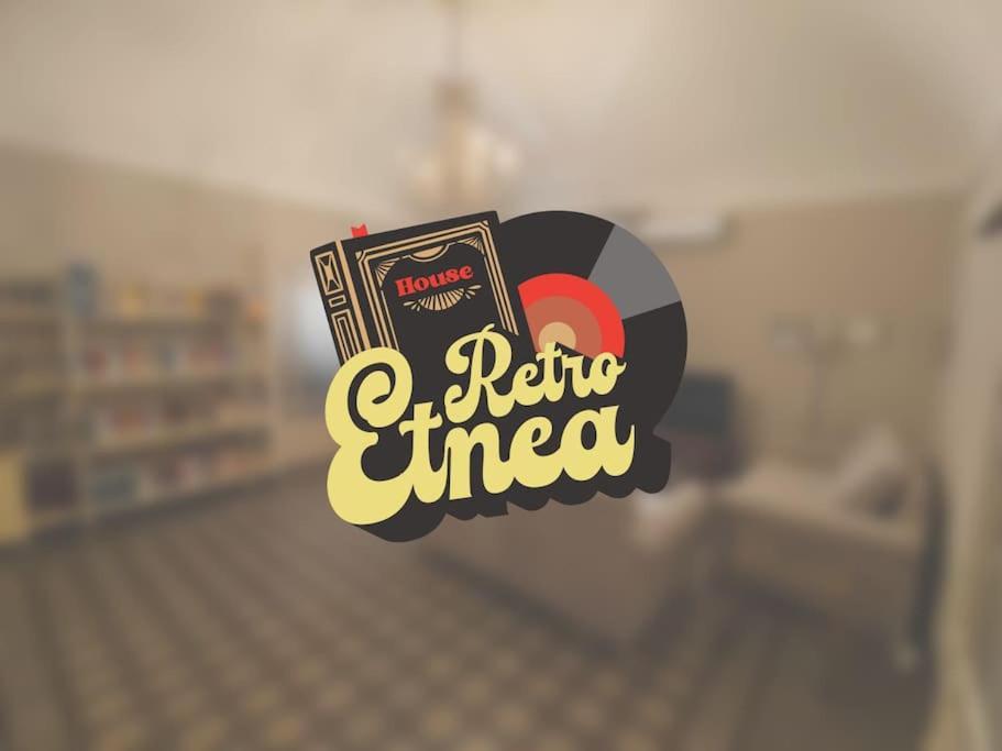 Retroetnea - Appartamento In Centro Storico - Con Camere Comunicanti คาตาเนีย ภายนอก รูปภาพ